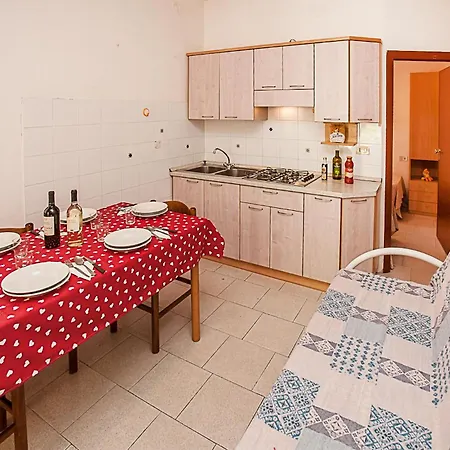 Gorgeous In With Kitchen
